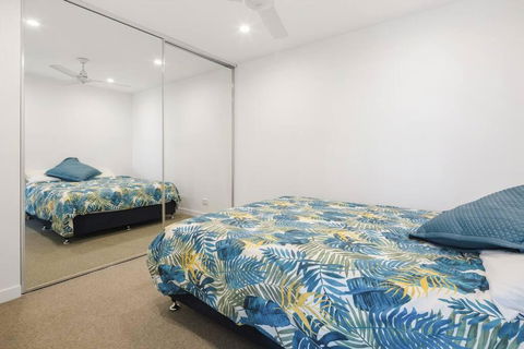 Perfect Haven In Spring Hill 2B1B And Parking - Accommodation Daintree 3