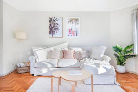 Perfect Manly Retreat, In The Heart Of Manly, Family & Couple Friendly Apartment With CAR SPOT - Accommodation Daintree 1