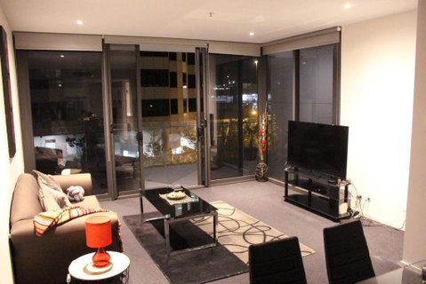 Perfectly Located Modern Apartment - Canberra CBD - Accommodation Daintree 1
