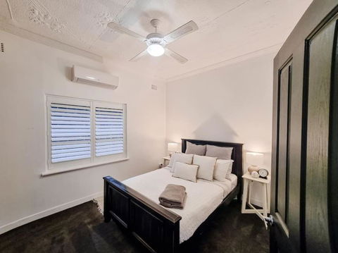 Peters Rest Central Wagga - Accommodation Daintree 0