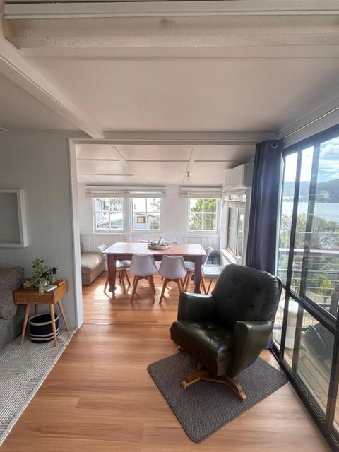 Pine Cottage - Accommodation Daintree 0