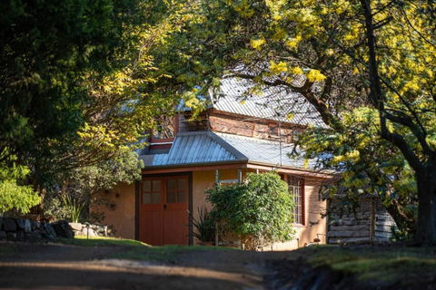 Poets Ode Featuring The Donkey Shed Theatre - Accommodation Daintree 0