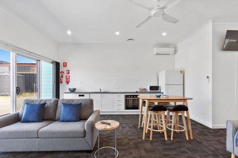 Port Lincoln Shark Apartment 4 - Accommodation Daintree 1