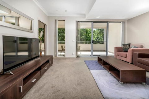 Quiet Apartment In Braddon ACT - Accommodation Daintree 3