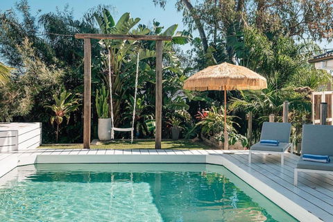 Prime Location With Pool - Walk To Coolum Beach - Accommodation Daintree 0