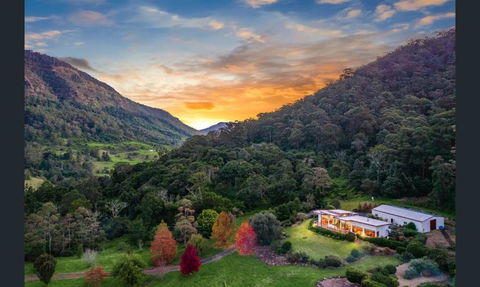 Private Luxury In The Mountains With Running Creek - Accommodation Daintree 0