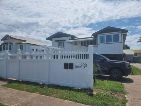 Queensland Charm In Maryborough - Accommodation Daintree 0