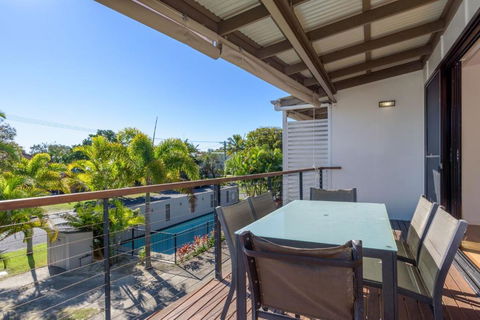 Rainbow Surf 5 - Accommodation Daintree 1