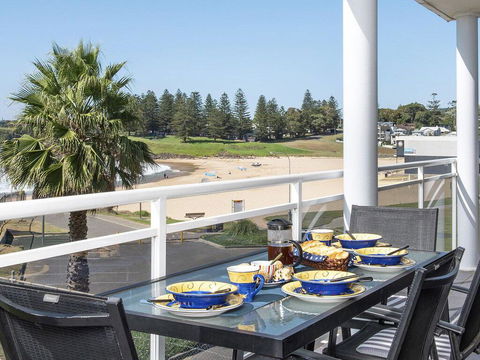 At The Beach - Kiama Surf Beach At Your Doorstep - Accommodation Daintree 1