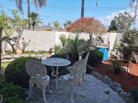 Attached Self Service Waterfront Whole Villa - Sydney - Accommodation Daintree 3