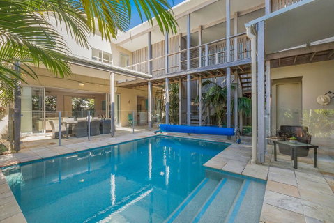Augusta House - Accommodation Daintree 0