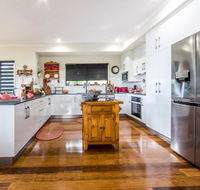 Austinmer - Cannonvale - Accommodation Daintree