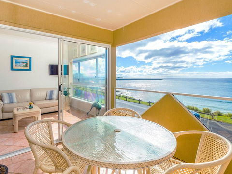 Avalon 1 - Overlooking Beautiful Convent Beach - Accommodation Daintree 0