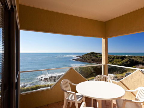 Avalon 4 - Right Across The Road From Convent Beach - Uninterrupted Views - Accommodation Daintree 2