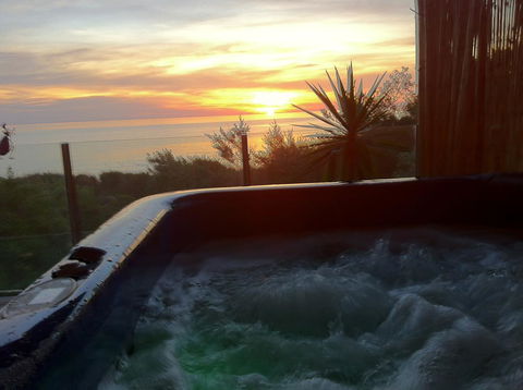 Award Winning Beach Front Retreat - Accommodation Daintree 0