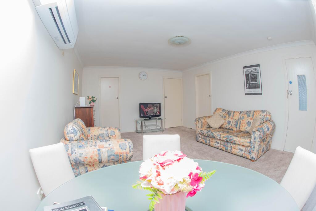 New Lambton NSW Accommodation Daintree