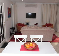 Azalea Villa - Close to the City of Perth - Accommodation Daintree