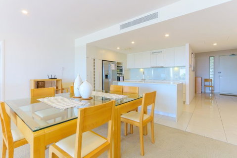Azura Ocean View Holiday Apartment - Accommodation Daintree 3