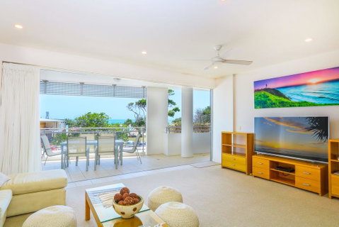 Azura Ocean View Holiday Apartment - Accommodation Daintree 1