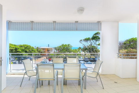 Azura Ocean View Holiday Apartment - Accommodation Daintree 2