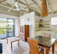 Baden 11 - Rainbow Shores Couples Beachside Escape Aircon Pools - Accommodation Daintree