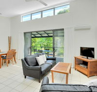 Baden 46 - Rainbow Shores Walk To Beach Top Floor Air conditioned Unit Pools - Accommodation Daintree