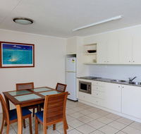 Baden 50 - Rainbow Shores Swimming pool walk to beach tropical surroundings - Accommodation Daintree