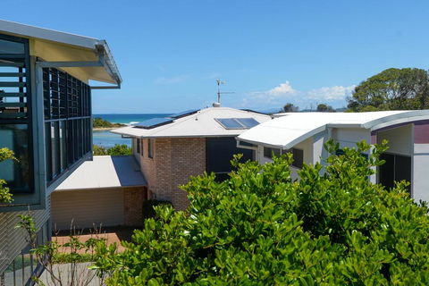 Ballantrae 8 - Sawtell, NSW - Accommodation Daintree 3