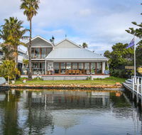 Bancroft Bay Frontage - Accommodation Daintree