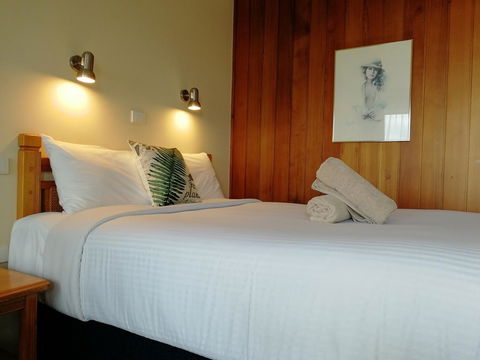 Banjo Paterson Motor Inn - Accommodation Daintree 3