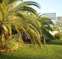 Banjos Overnight And Holiday Units - Accommodation Daintree
