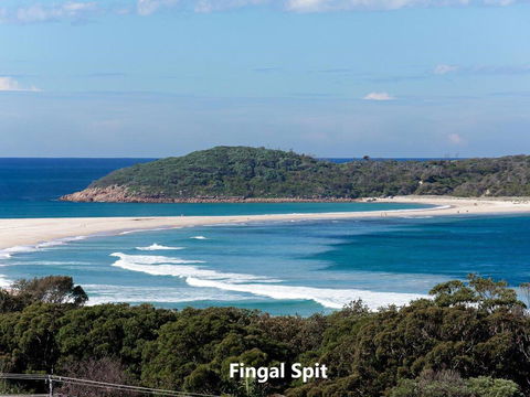 Barefoot' 7/44 Marine Drive - Fabulous Fingal Bay - Accommodation Daintree 0