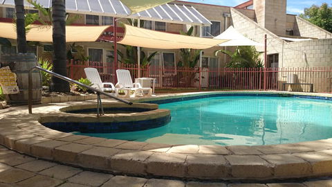 Barham Bridge Motor Inn - Accommodation Daintree 0
