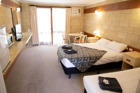 Barham Bridge Motor Inn - Accommodation Daintree 3