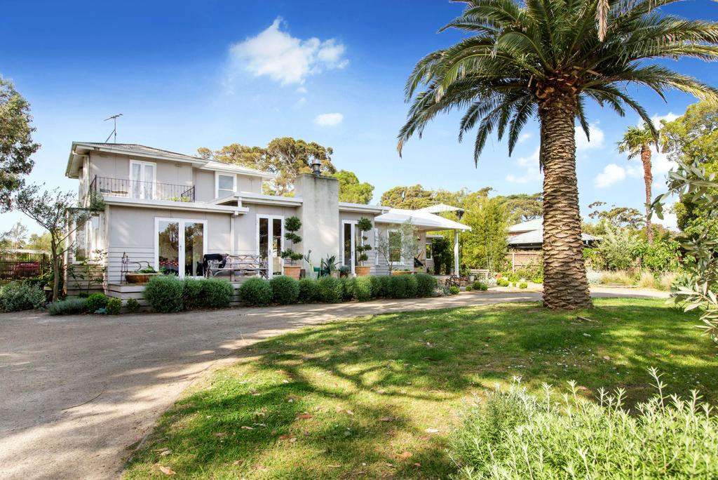Casey ACT Accommodation Daintree
