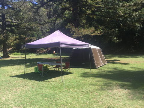 Basin Ku-ring-gai Campsite Set Up - Accommodation Daintree 0