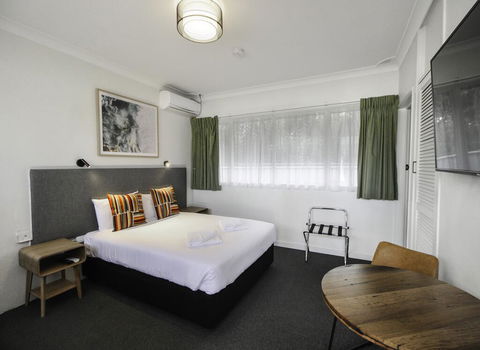 Batemans Bay Hotel - Accommodation Daintree 1