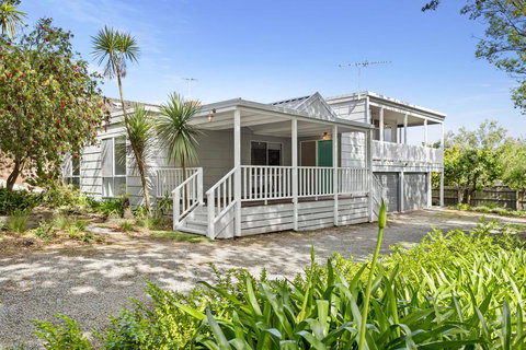 BAYSHORE - DROMANA - Accommodation Daintree 0