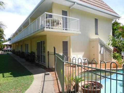 Bayshores Apartment Hervey Bay - Accommodation Daintree 0