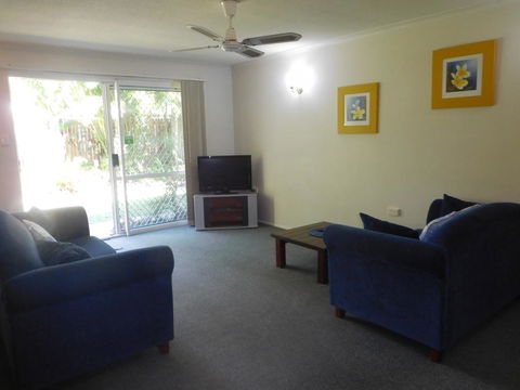 Bayshores Apartment Hervey Bay - Accommodation Daintree 2