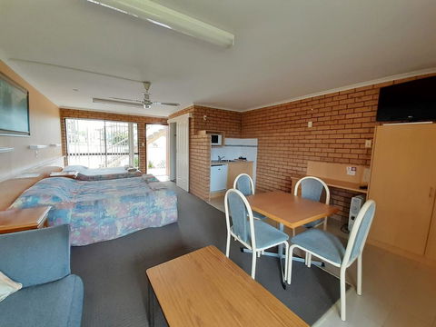 Bayview Motor Inn - Accommodation Daintree 3