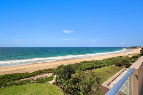 Beach And Ocean Front Penthouse With Wifi And Parking - Accommodation Daintree 1