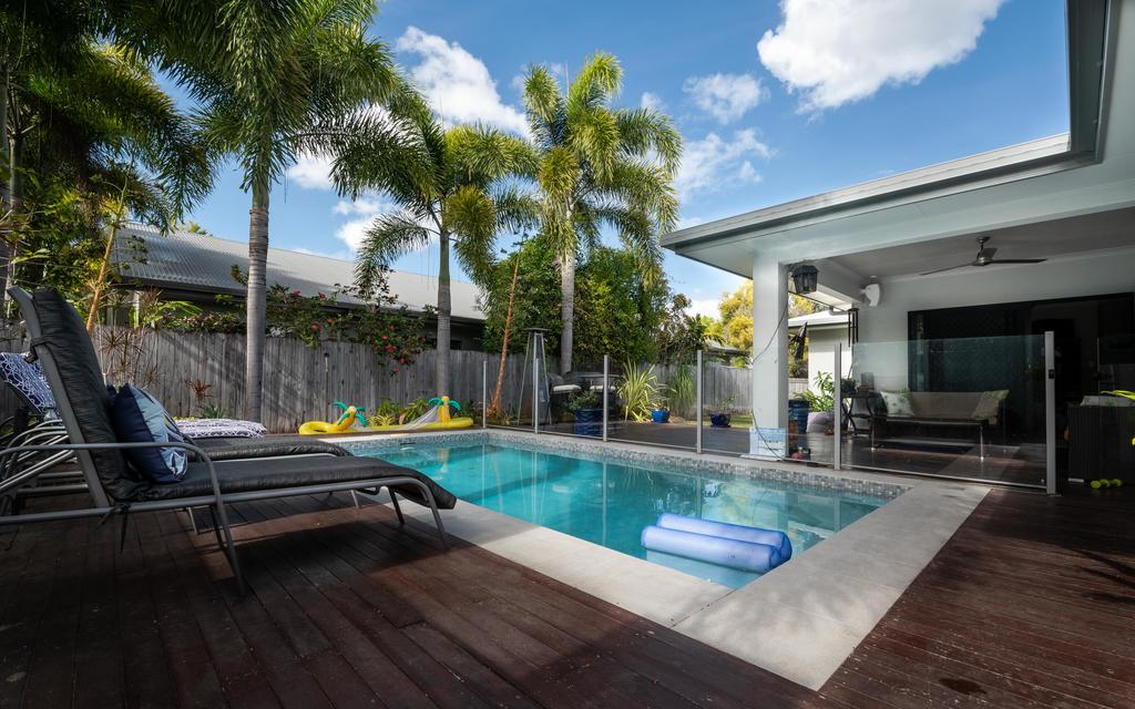 Kewarra Beach QLD Accommodation Daintree