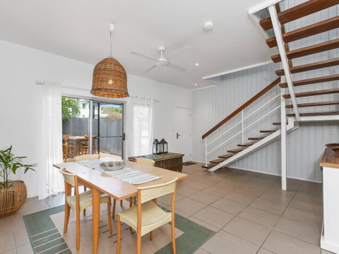 BEACH HOUSE ON PEARL - Accommodation Daintree 3