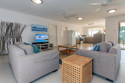 Beach House, Pacific Road, 1/20 - Accommodation Daintree 1