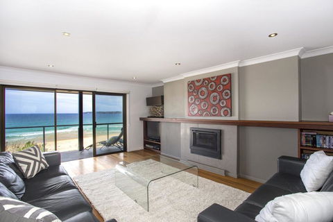 Beach Rd 24 Mollymook - Accommodation Daintree 3