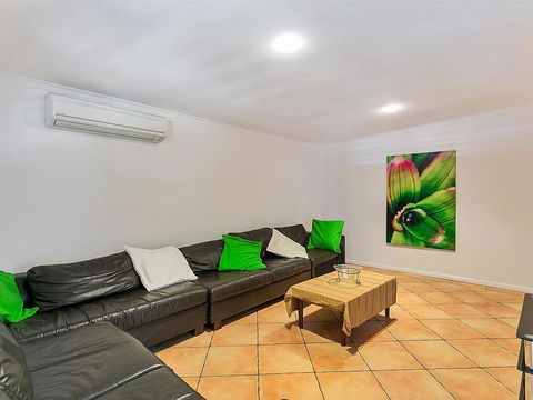 Beachcomber Trinity Beach - Accommodation Daintree 2