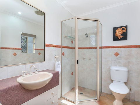 Beachcomber Trinity Beach - Accommodation Daintree 3