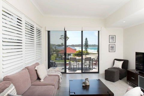 Beachfront 7 - Accommodation Daintree 3