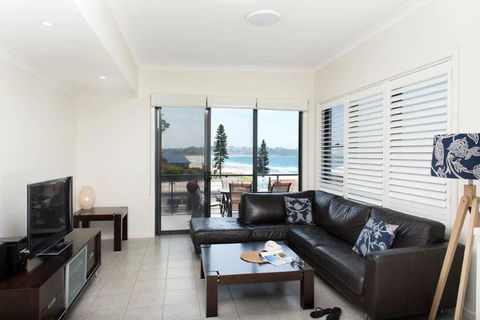 Beachfront 8 - Accommodation Daintree 3